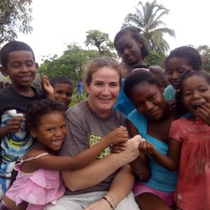 Idoia Makazaga: «Este pueblo que camina, es otra demostración de que en Honduras se apuesta por la vida y hay capacidad de esfuerzo y sacrificio». Idoia Makazaga: «Este pueblo que camina, es otra demostración de que en Honduras se apuesta por la vida y hay capacidad de esfuerzo y sacrificio».