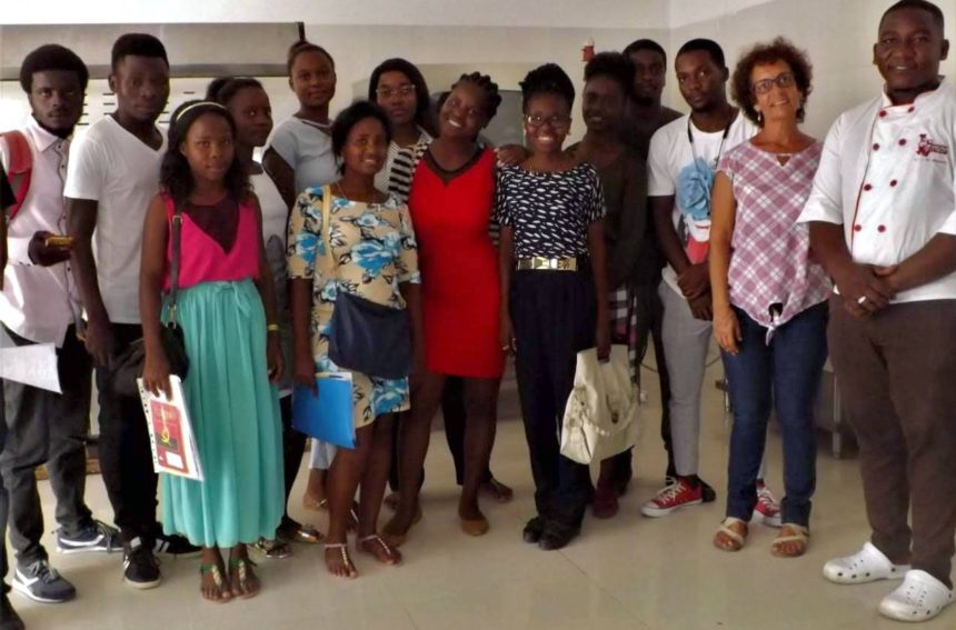 MISEVI ESPAÑA Y CÁRITAS MÁLAGA CIERRAN UN ACUERDO HISTÓRICO PARA DESARROLLAR UN PROYECTO DE LÍDERES JUVENILES EN LOBITO (ANGOLA) MISEVI ESPAÑA Y CÁRITAS MÁLAGA CIERRAN UN ACUERDO HISTÓRICO PARA DESARROLLAR UN PROYECTO DE LÍDERES JUVENILES EN LOBITO (ANGOLA)